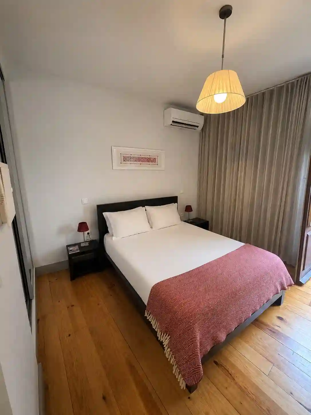 Quarto duplo Teresa de Leão com ar condicionado em Guimarães